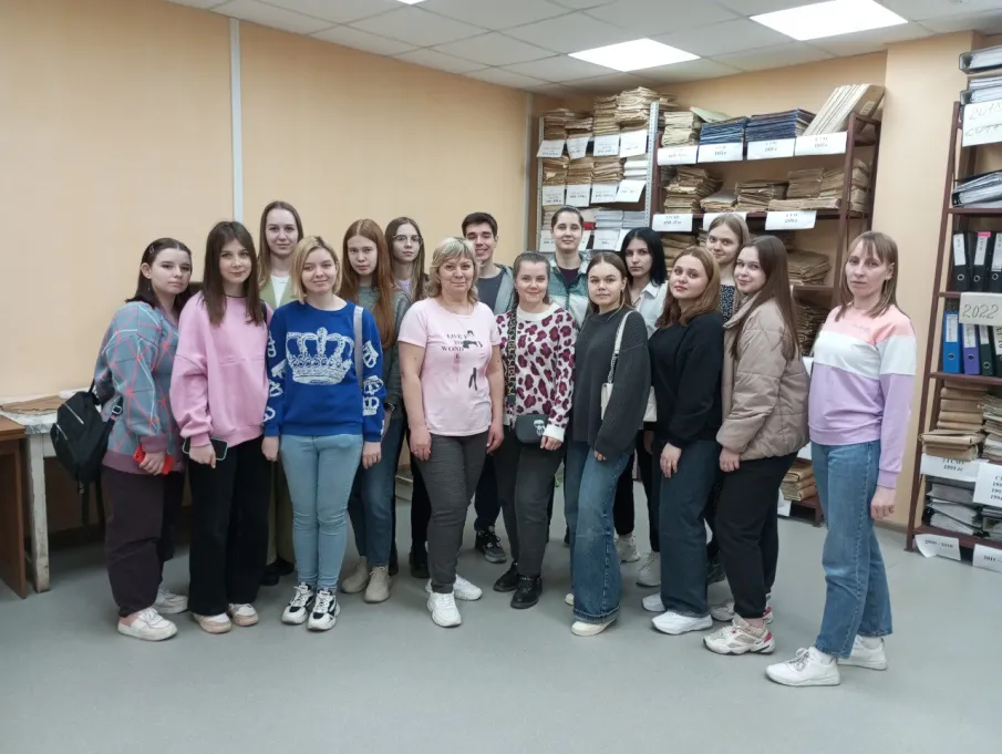 Будущие архивисты-документоведы посетили ГАНО документов по личному составу