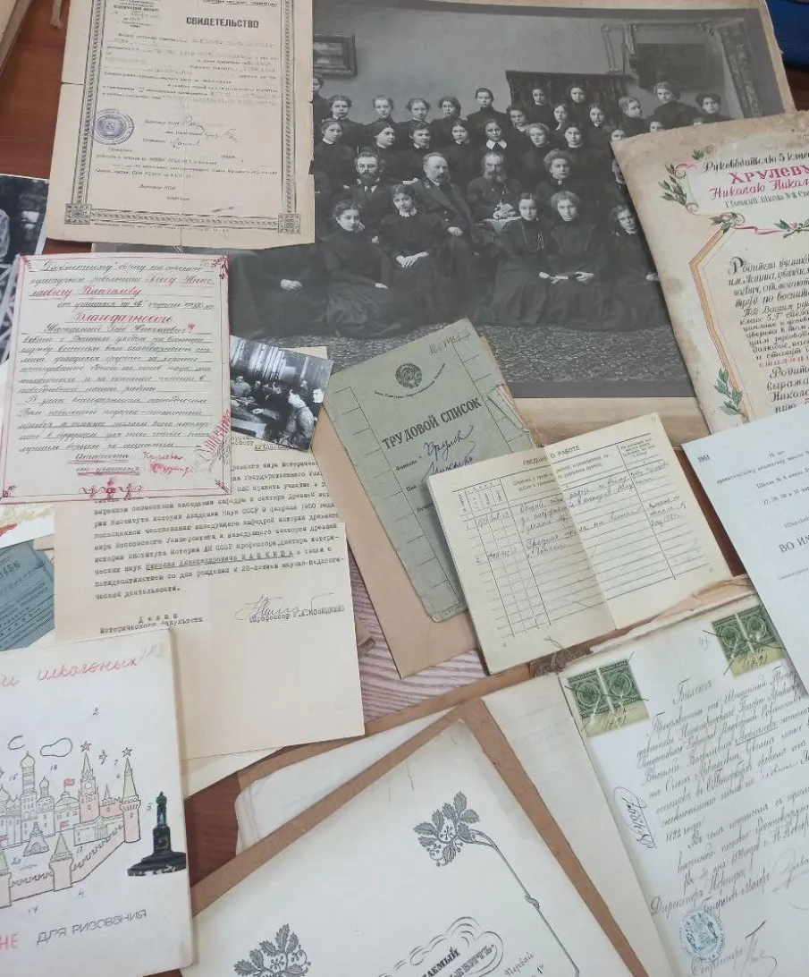 Нижегородские учителя: страницы истории в архивных документах (к Всемирному Дню учителя)